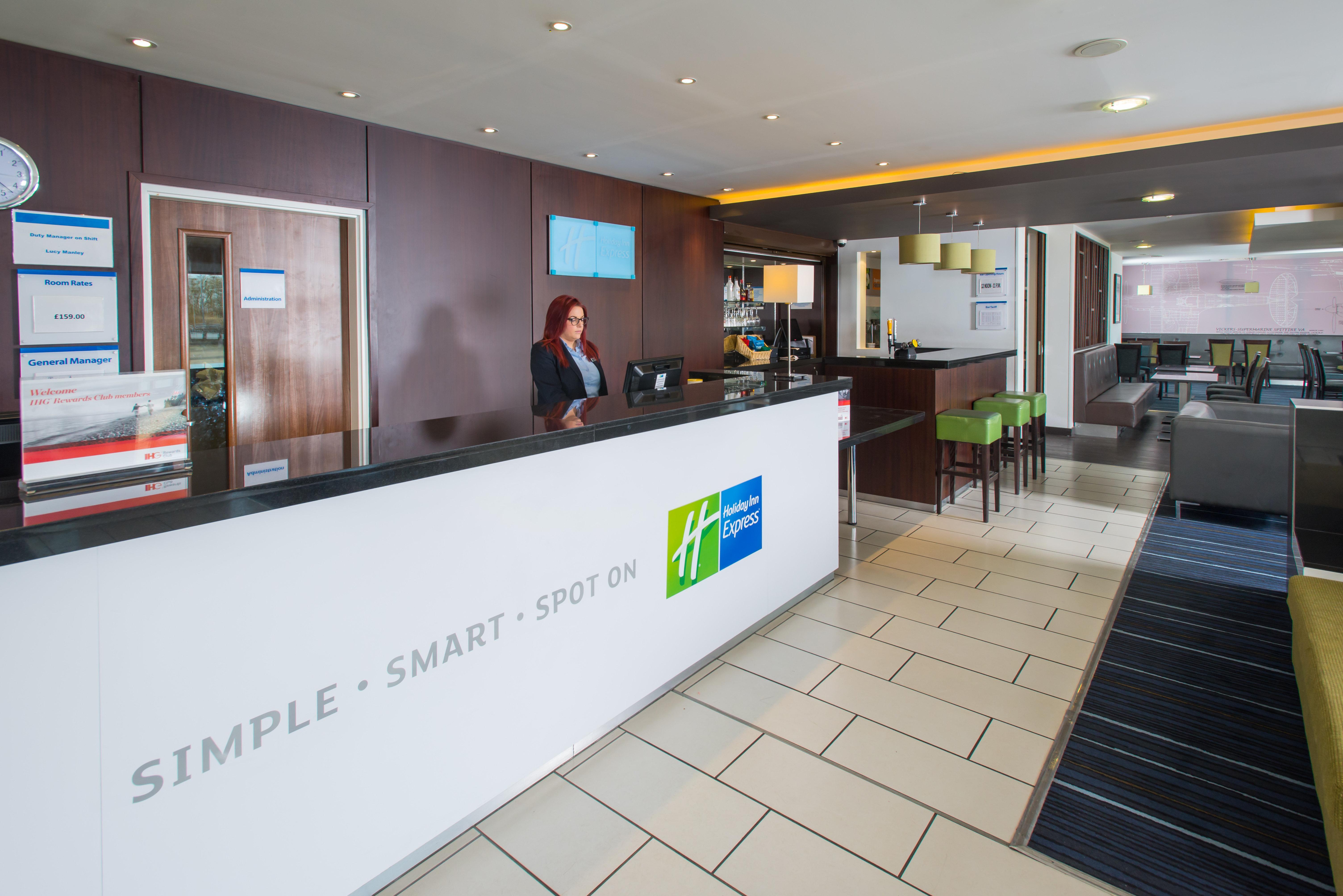 Holiday Inn Express Cambridge Duxford M11 Jct 10 By Ihg Luaran gambar