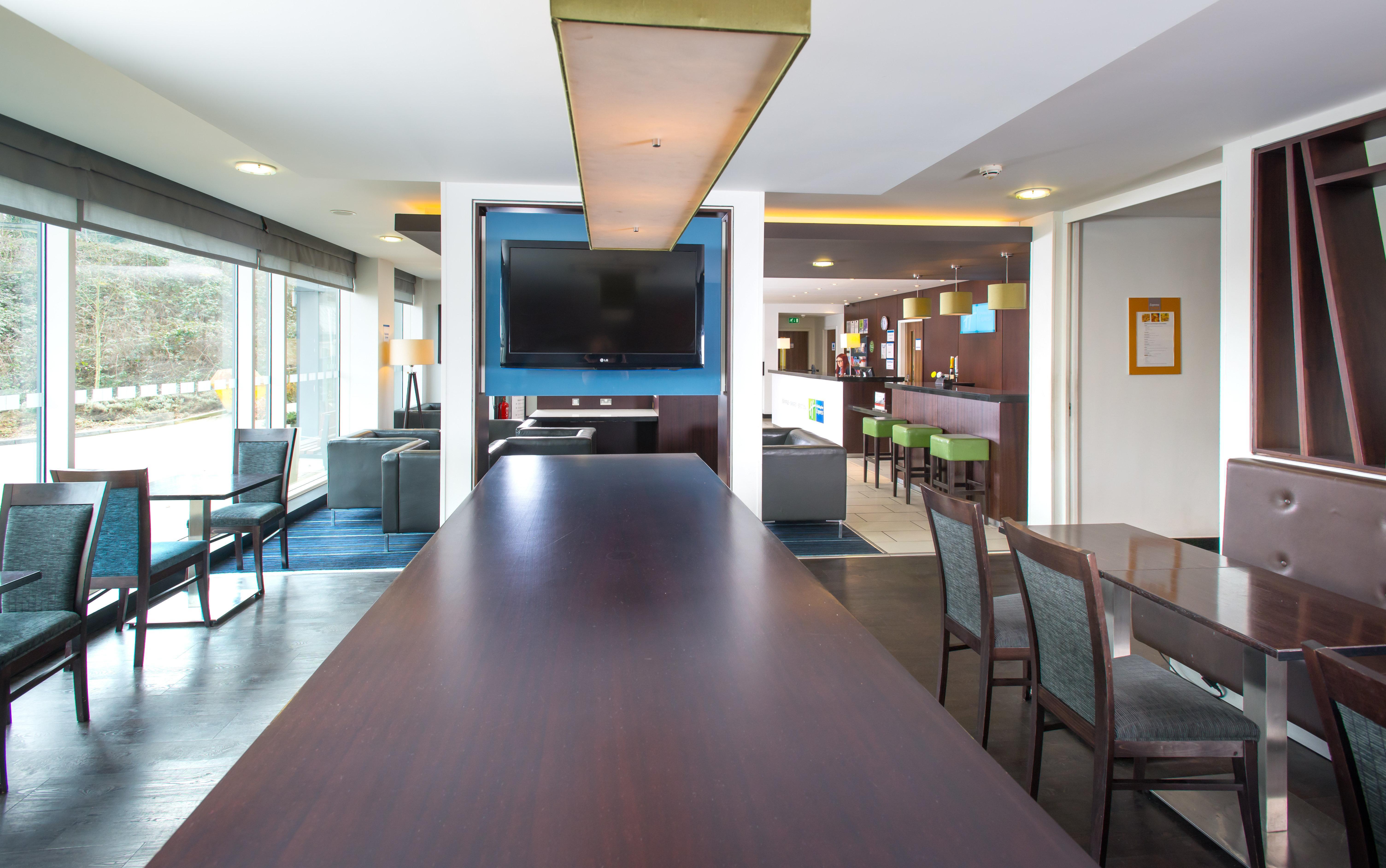 Holiday Inn Express Cambridge Duxford M11 Jct 10 By Ihg Luaran gambar