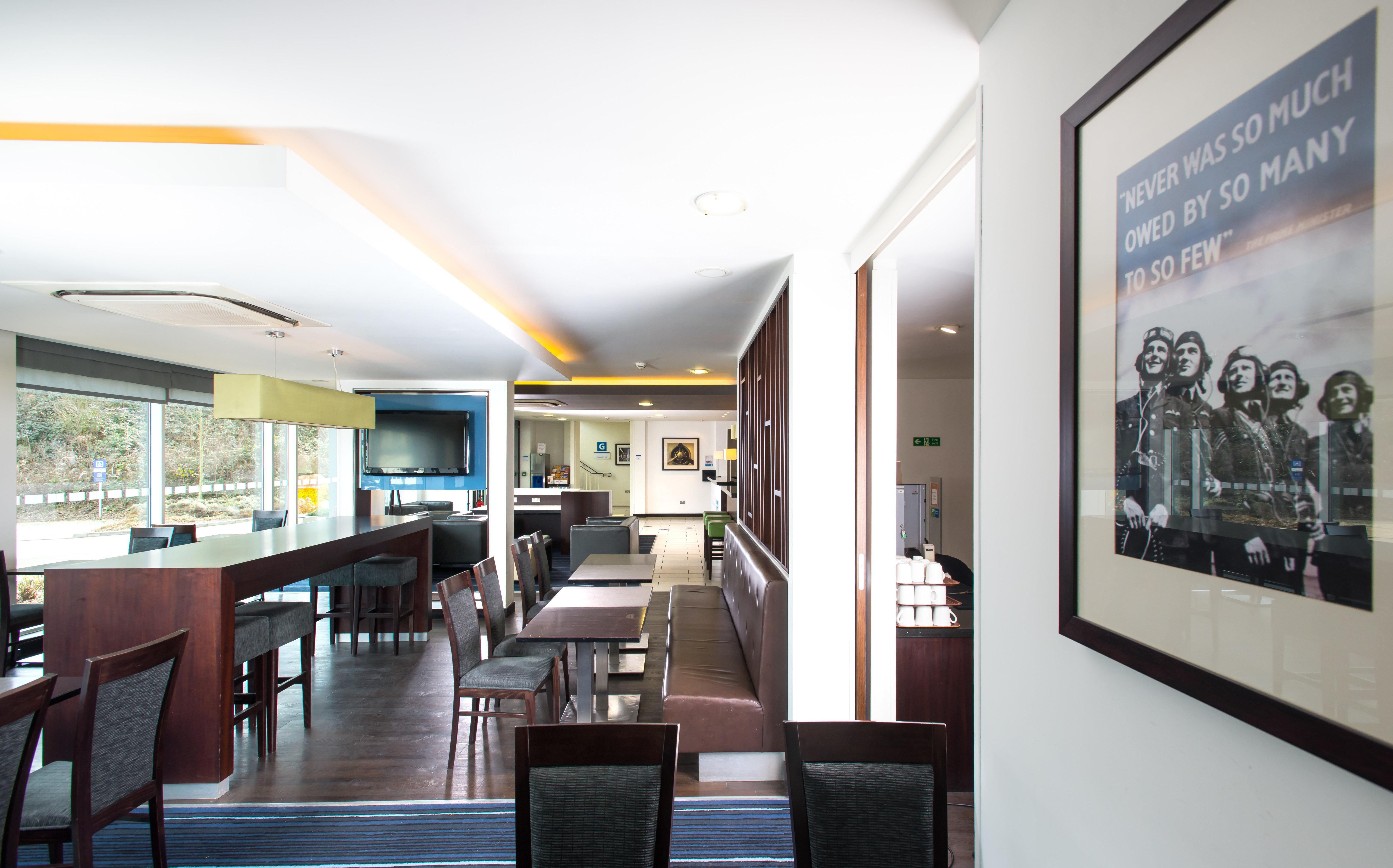 Holiday Inn Express Cambridge Duxford M11 Jct 10 By Ihg Luaran gambar