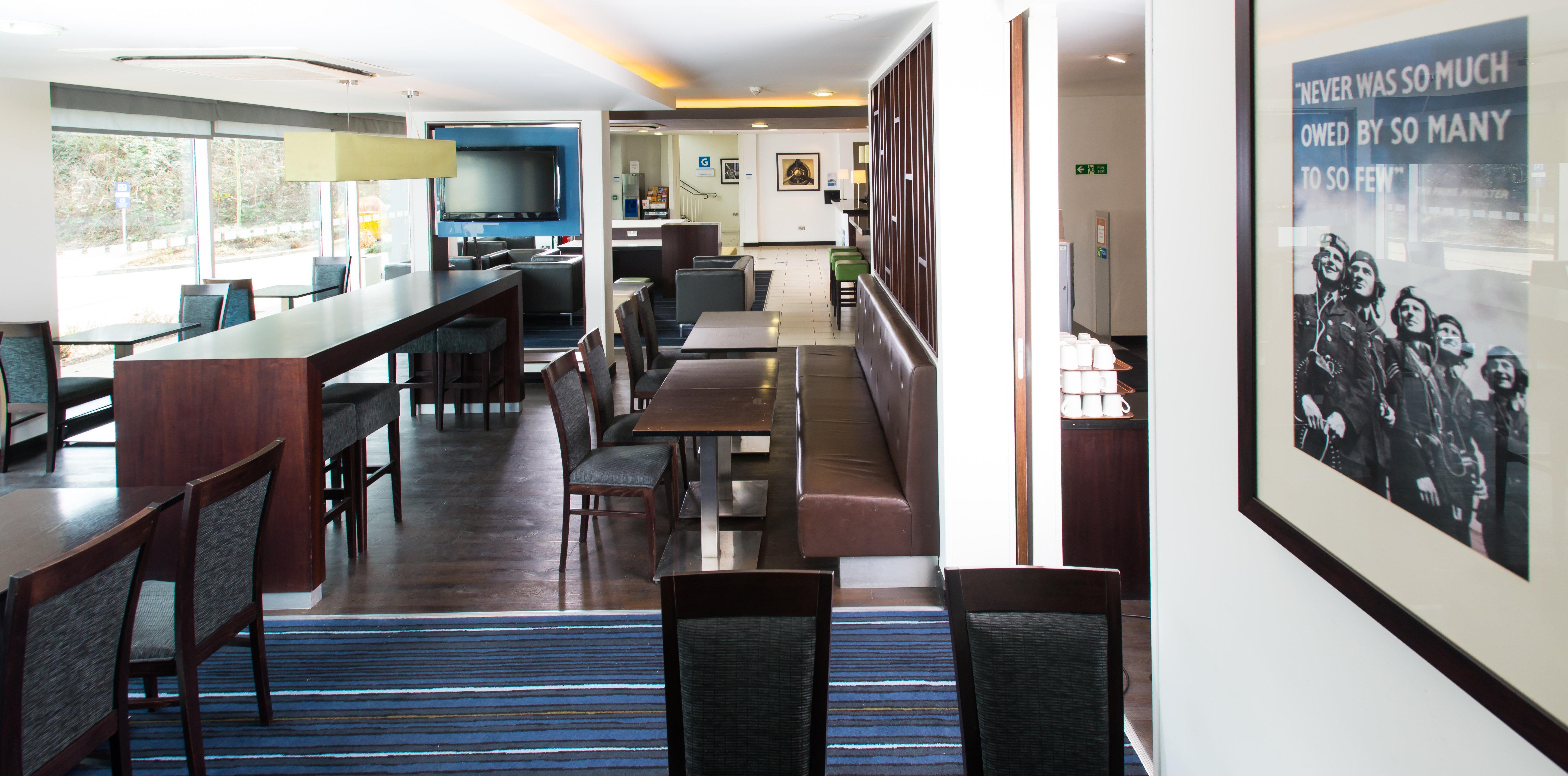 Holiday Inn Express Cambridge Duxford M11 Jct 10 By Ihg Luaran gambar