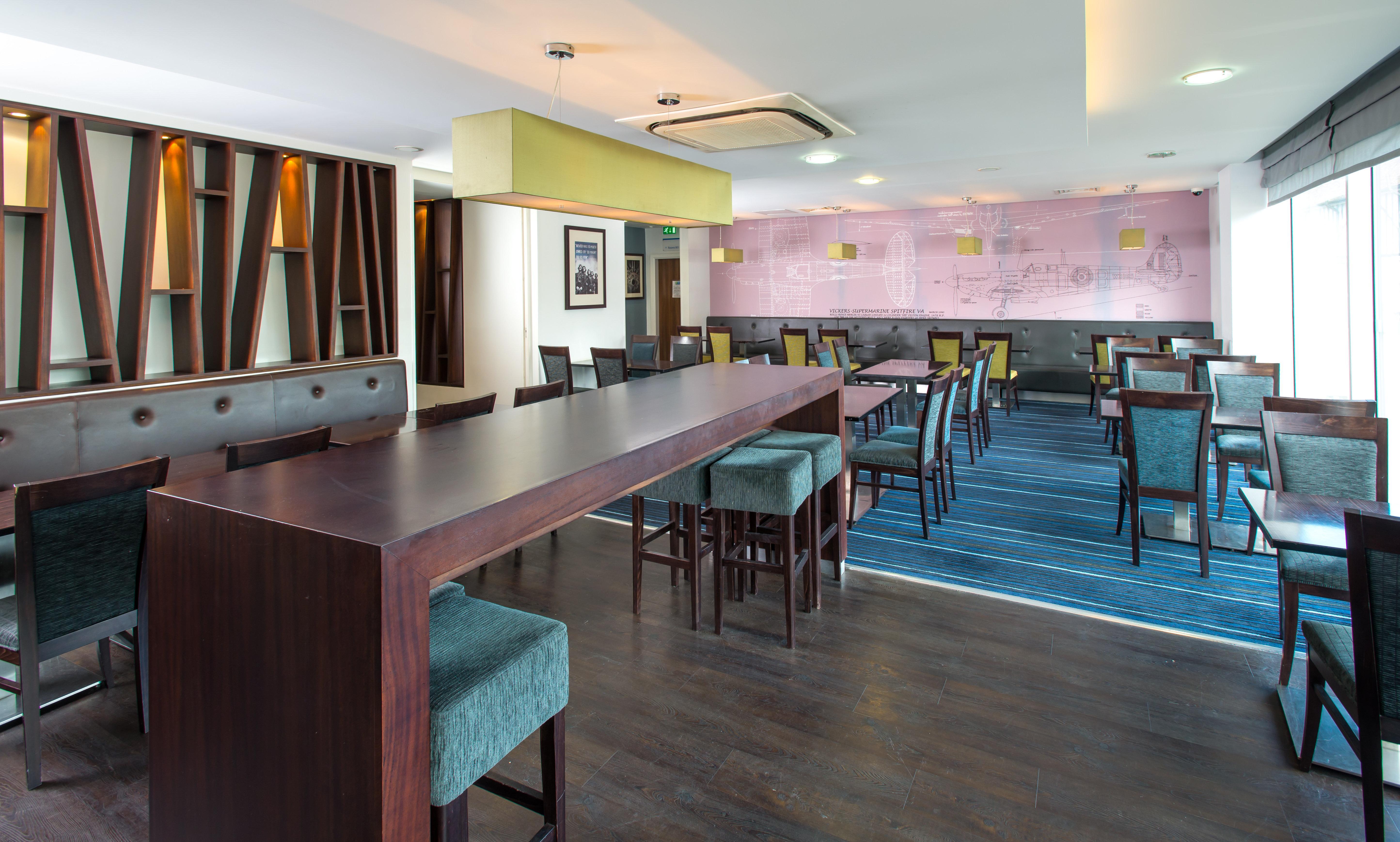 Holiday Inn Express Cambridge Duxford M11 Jct 10 By Ihg Luaran gambar