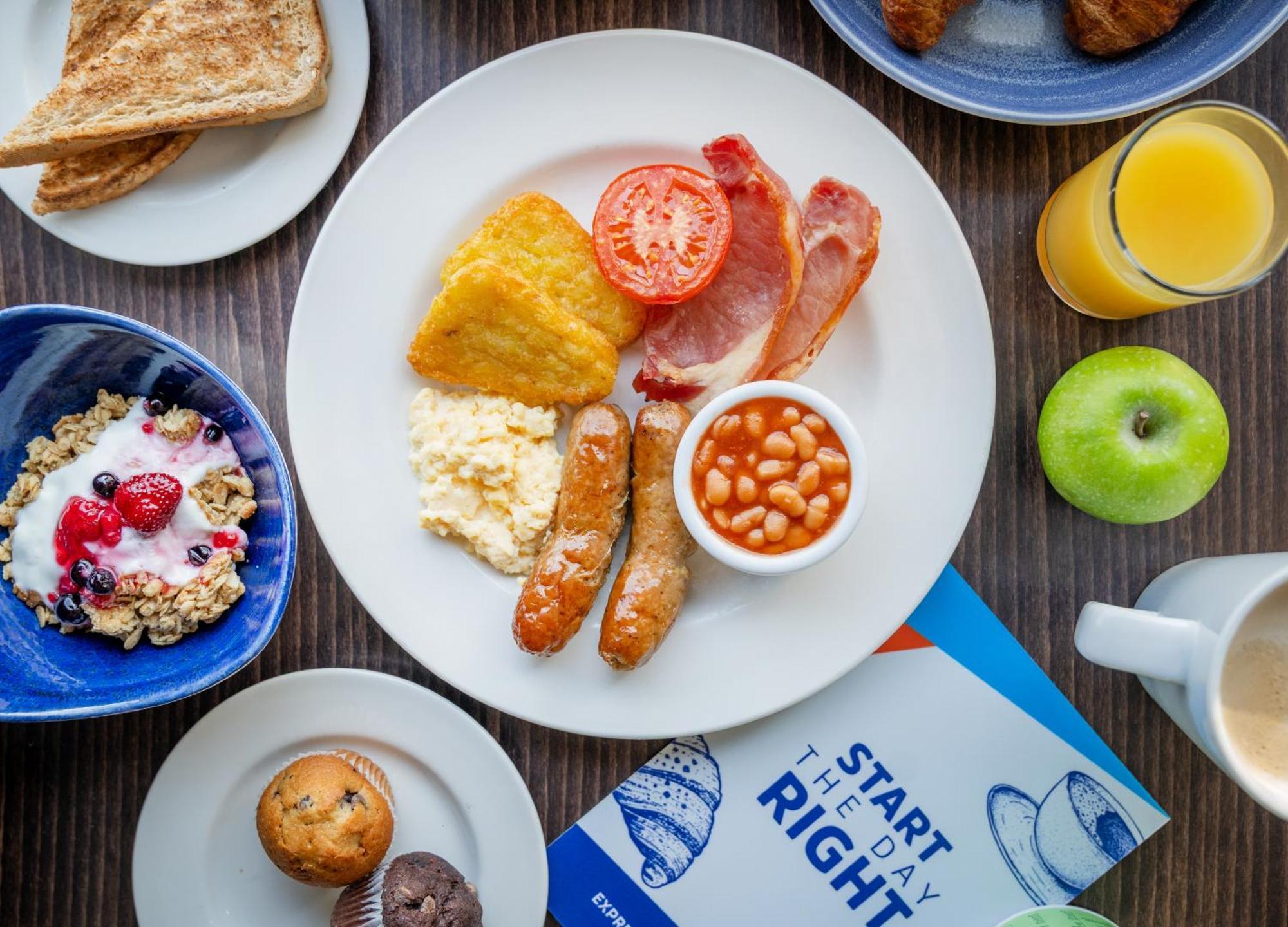 Holiday Inn Express Cambridge Duxford M11 Jct 10 By Ihg Luaran gambar
