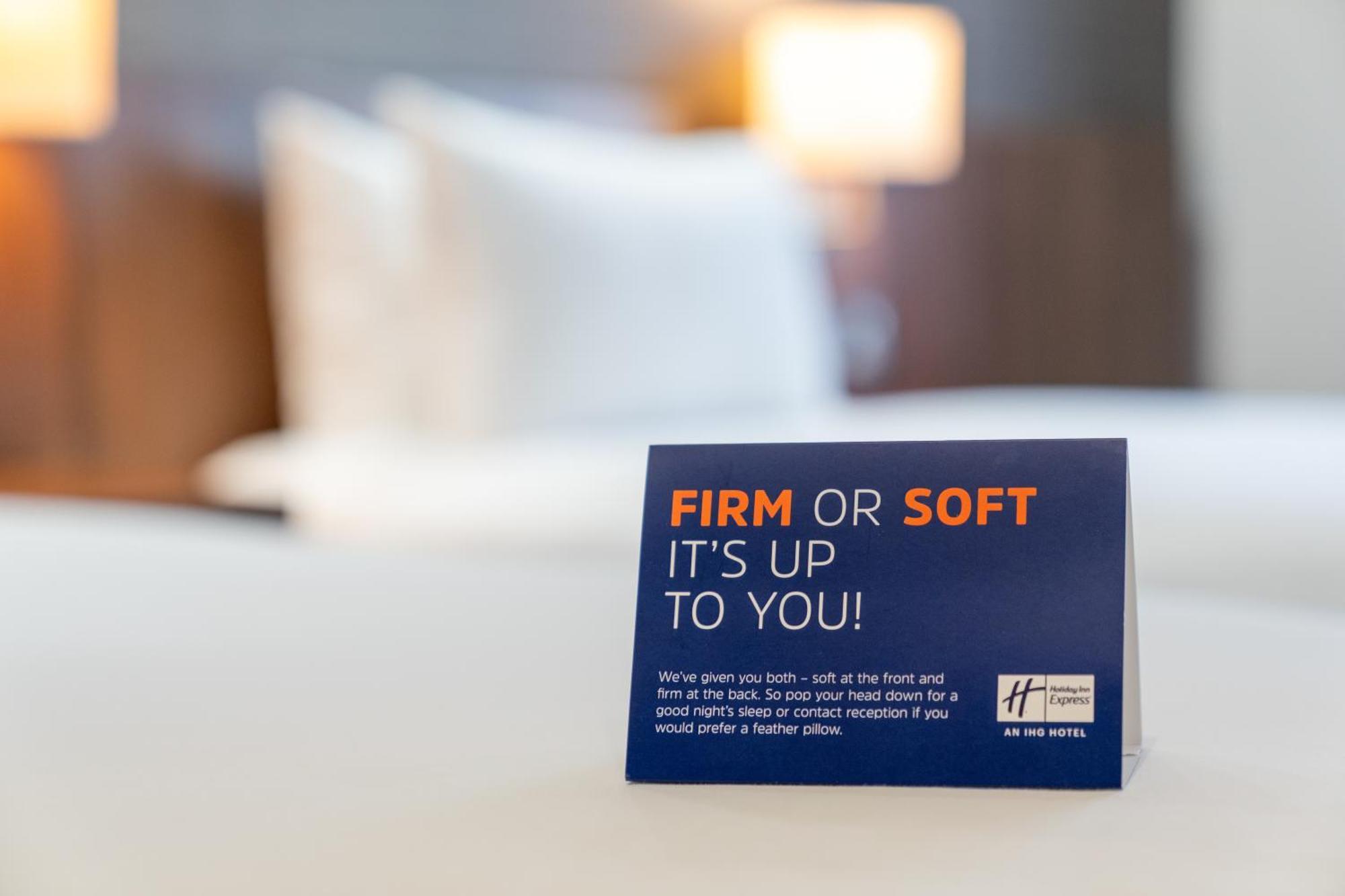 Holiday Inn Express Cambridge Duxford M11 Jct 10 By Ihg Luaran gambar