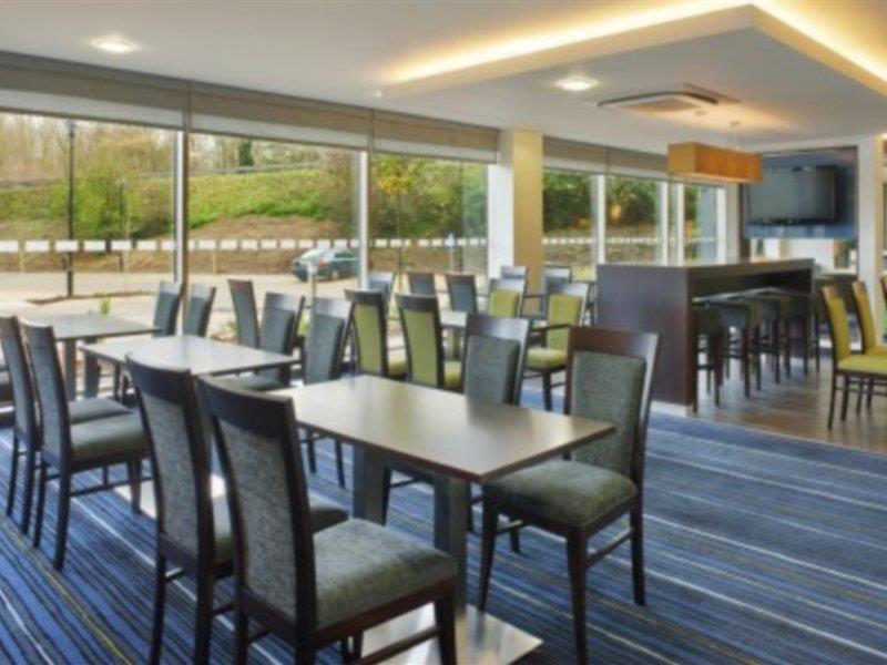 Holiday Inn Express Cambridge Duxford M11 Jct 10 By Ihg Luaran gambar